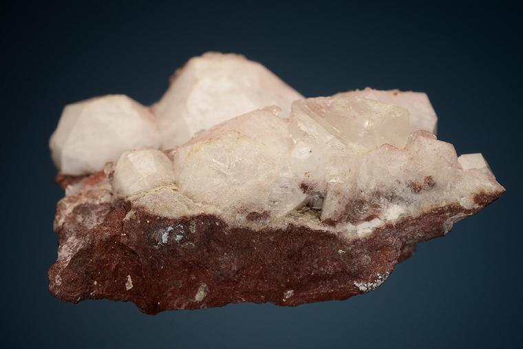 FLUORAPOPHYLLITE on ANALCIME